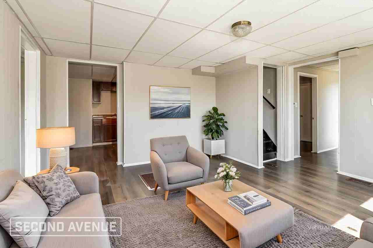 122 S Longworth Ave - Photo 4 of 25