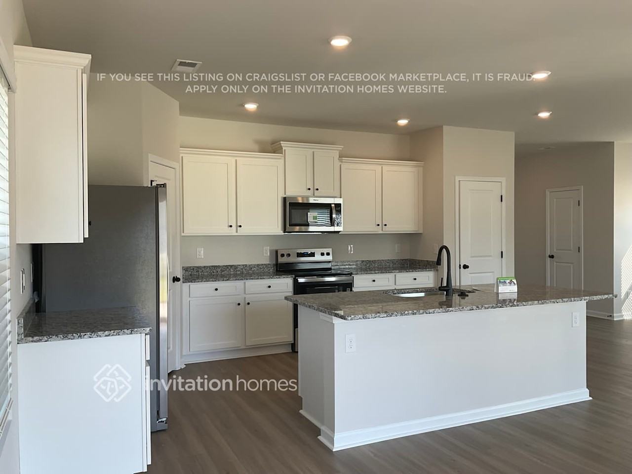 3315 Fox Hall Dr - Photo 3 of 13