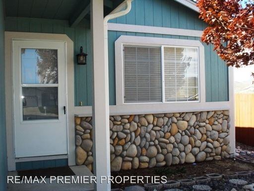 5664 Cranberry Ct - Photo 2 of 9