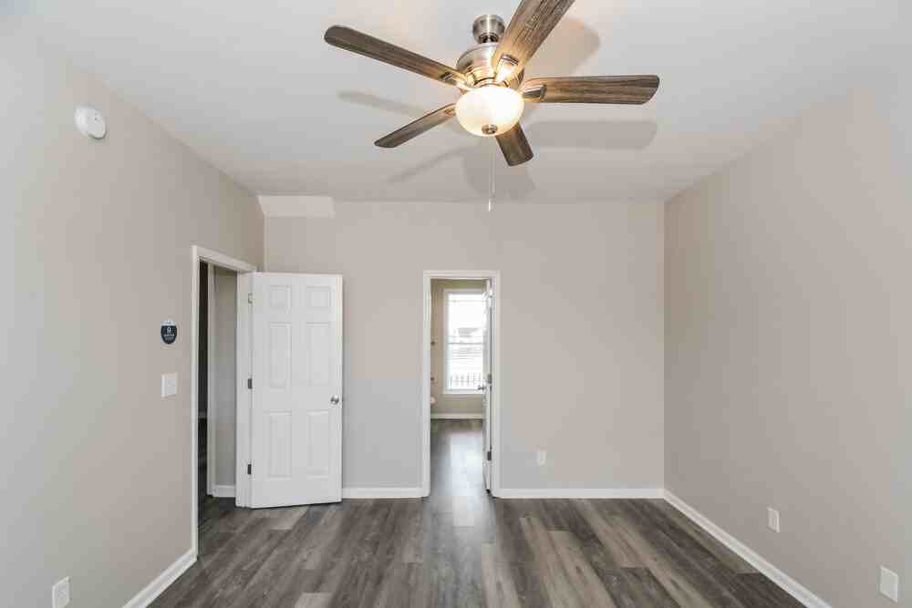 205 Houston Ln - Photo 7 of 17