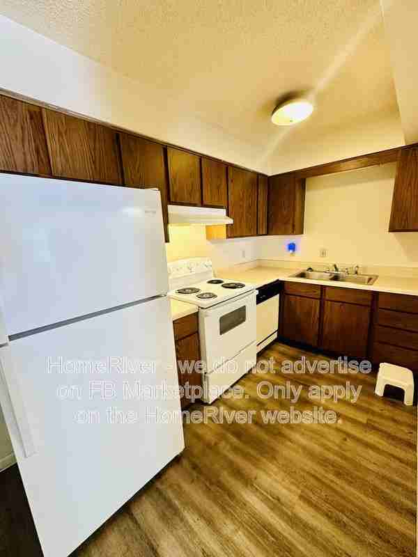 2385 Metzger Dr - Photo 3 of 11
