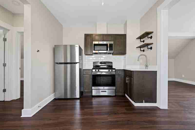 18 Saint Ann St - Photo 4 of 12
