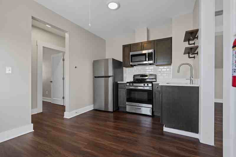 18 Saint Ann St - Photo 5 of 12