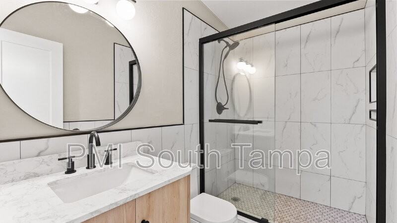 1541 W La Salle St - Photo 4 of 18