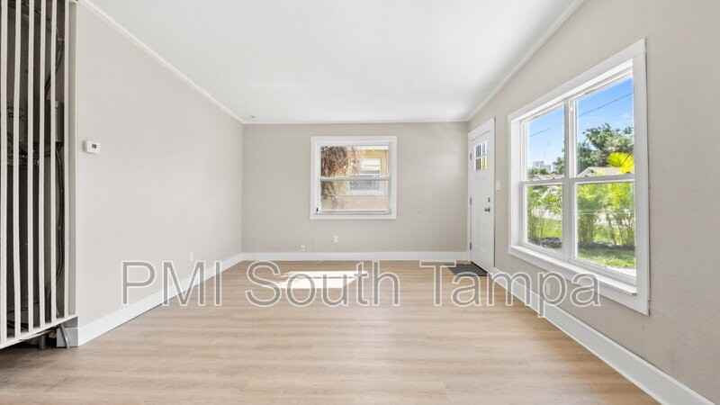 1541 W La Salle St - Photo 7 of 18