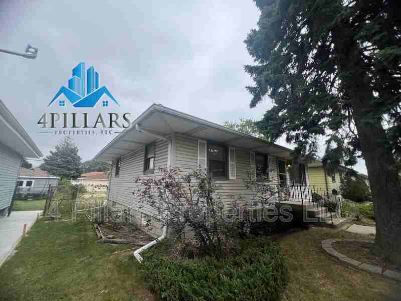 6715 Montana Ave - Photo 4 of 39
