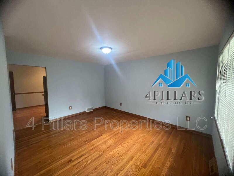 6715 Montana Ave - Photo 7 of 39