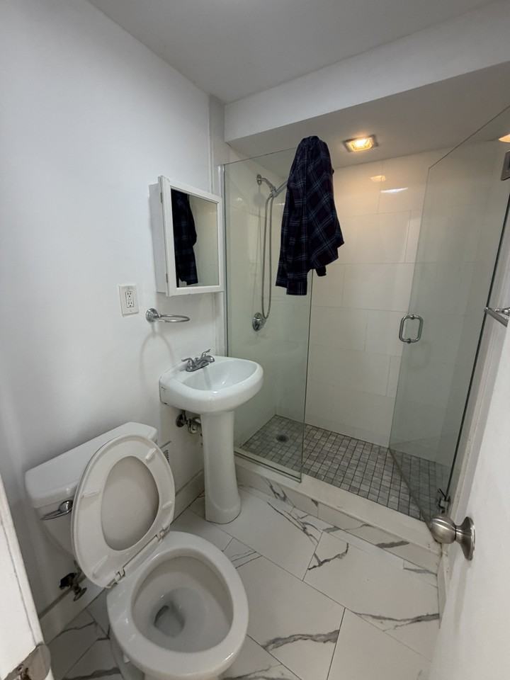41 Strathmore Rd #4 - Photo 6 of 6