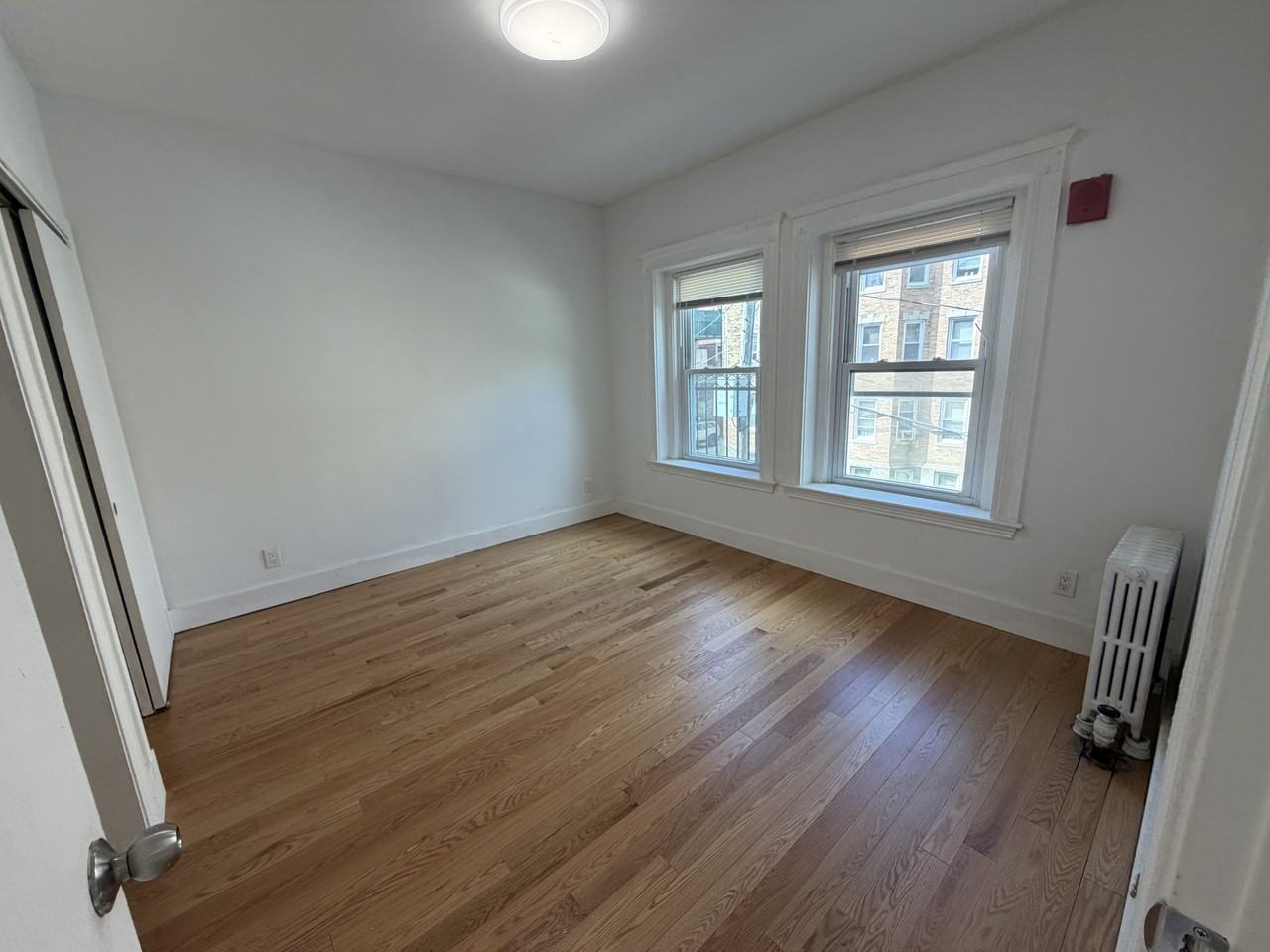 41 Strathmore Rd #4 - Photo 4 of 6