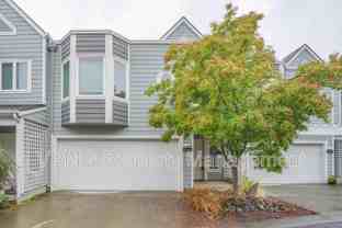 1445 Se Columbia Way - Photo 1 of 1
