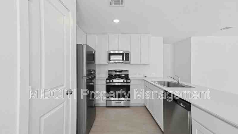 231 Ottawa Way - Photo 5 of 28