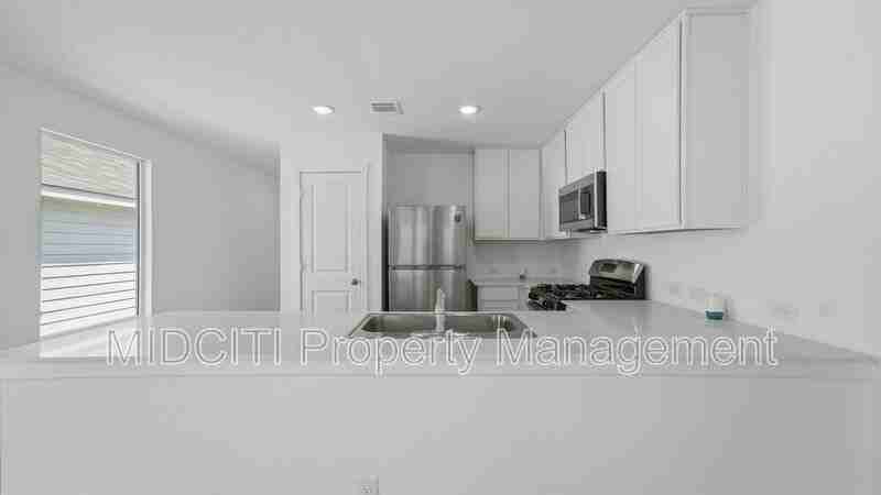 231 Ottawa Way - Photo 7 of 28