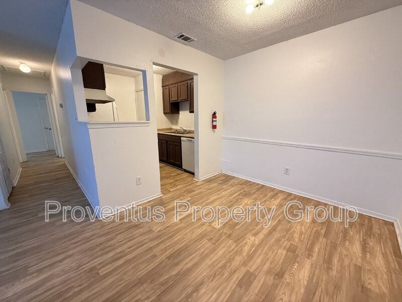 350 N Crow Rd #B - Photo 3 of 18