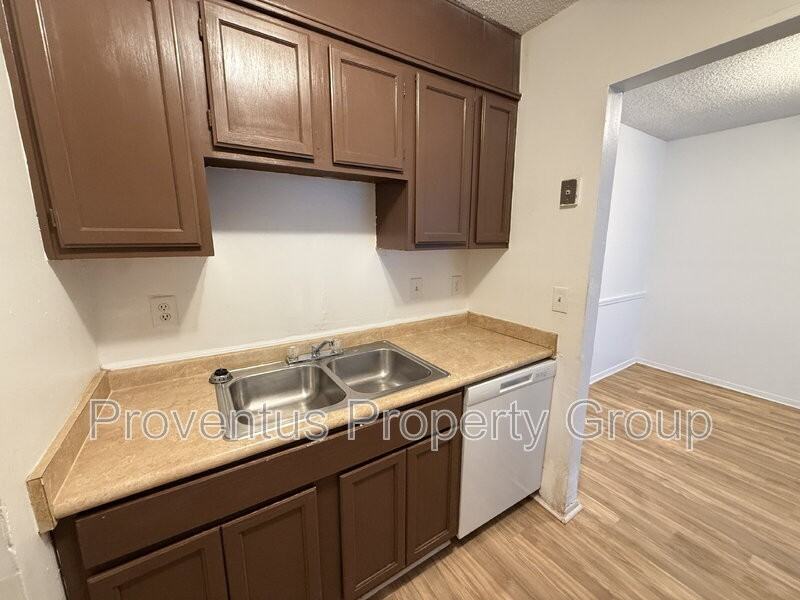 350 N Crow Rd #B - Photo 5 of 18