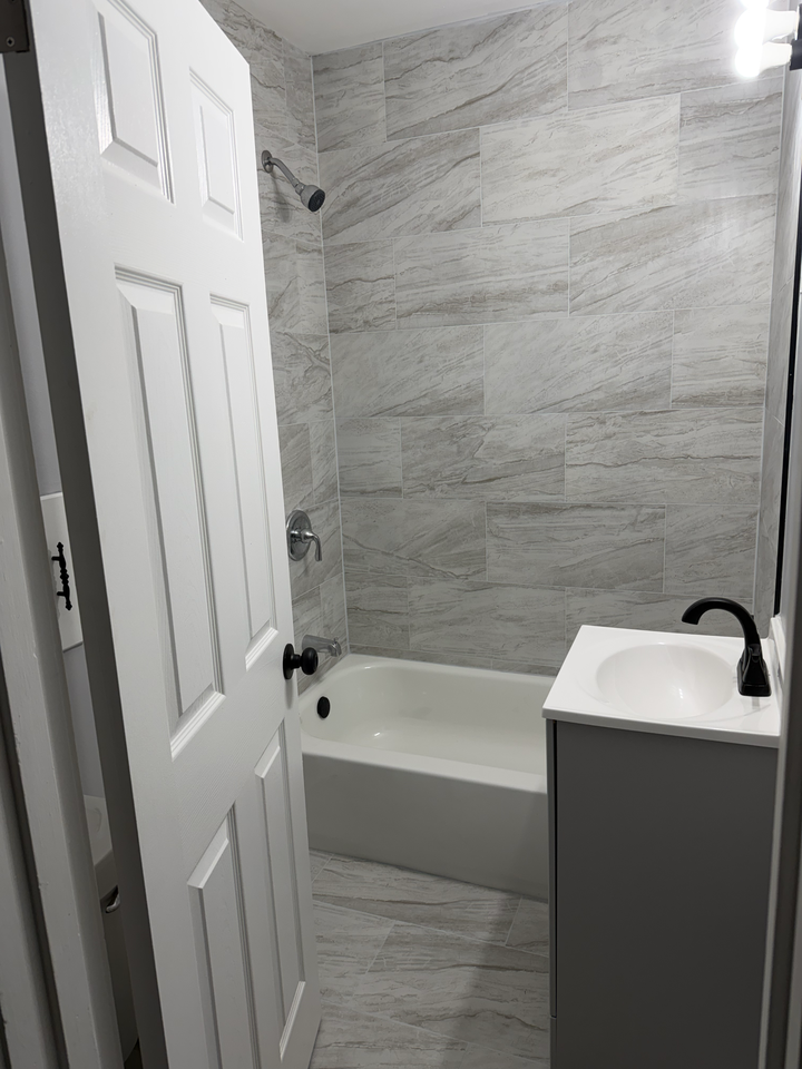2302 Barth St #3 - Photo 3 of 4