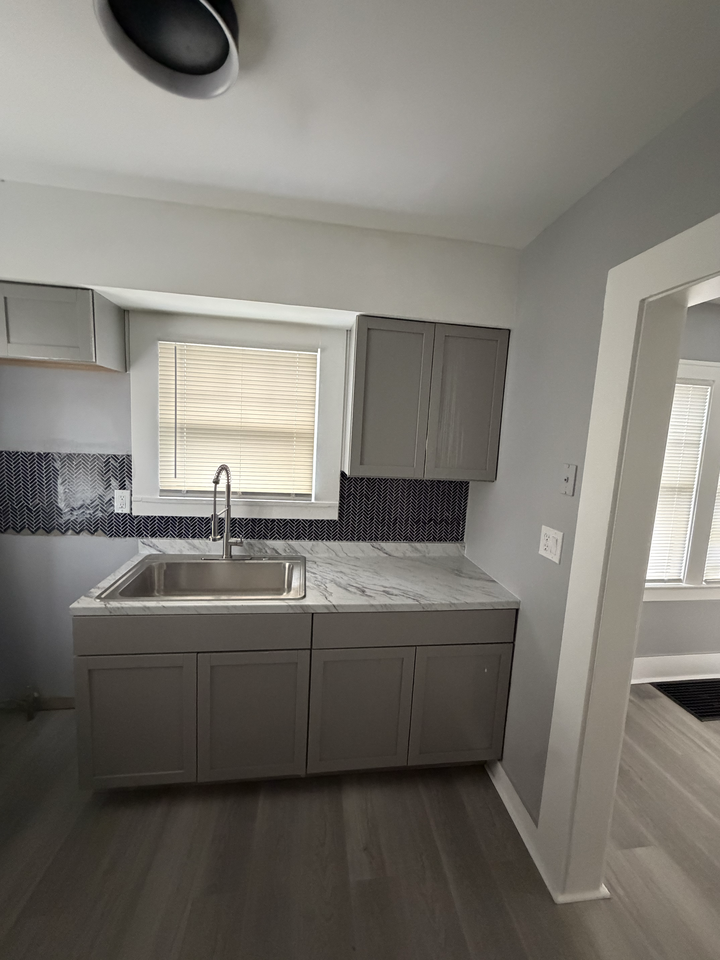 2302 Barth St #3 - Photo 4 of 4