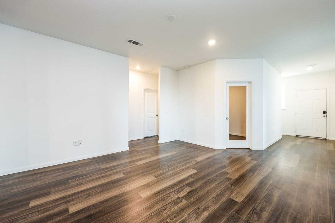17831 Plow Horse Ln - Photo 5 of 20