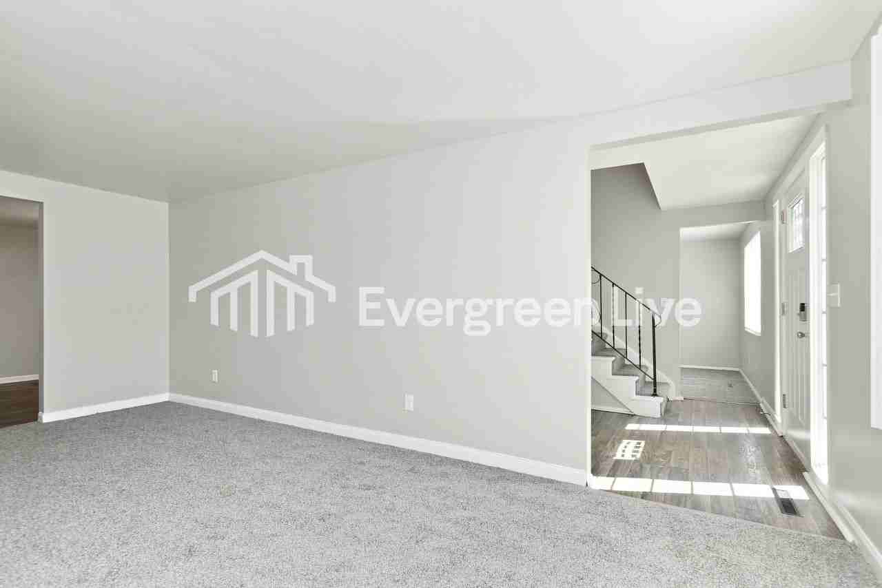 6945 Hubbard Dr - Photo 2 of 15