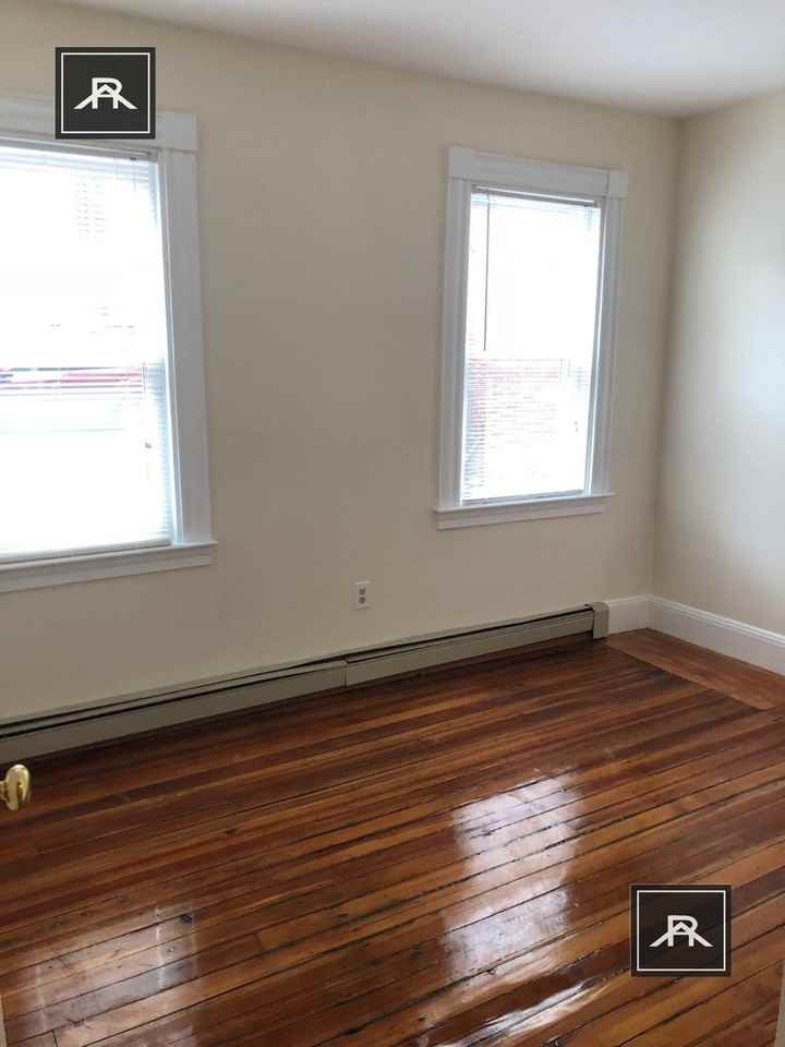 76 Gore St #1 - Photo 4 of 7