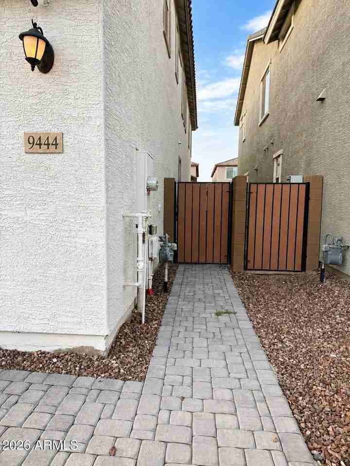 9444 W Roma Ave - Photo 3 of 23