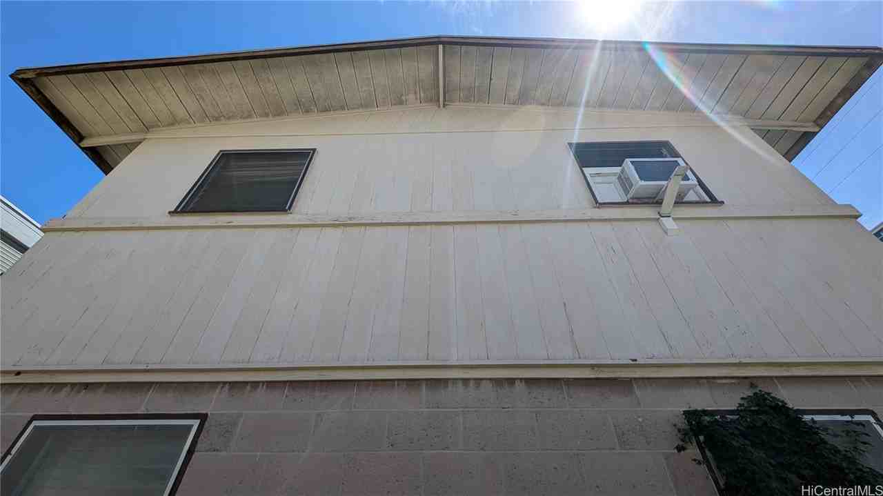 1267 Rycroft St - Photo 3 of 8