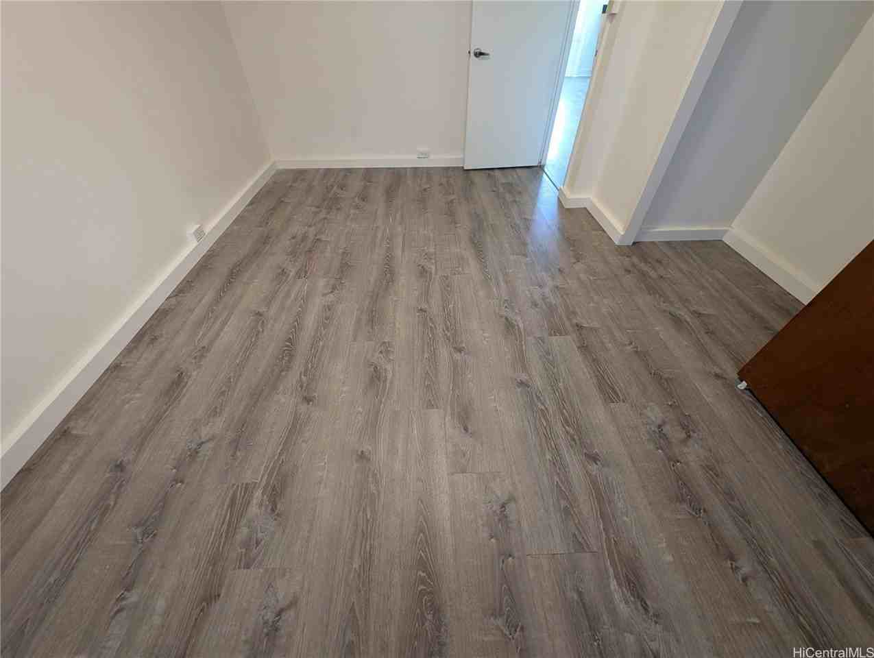 1267 Rycroft St - Photo 6 of 8
