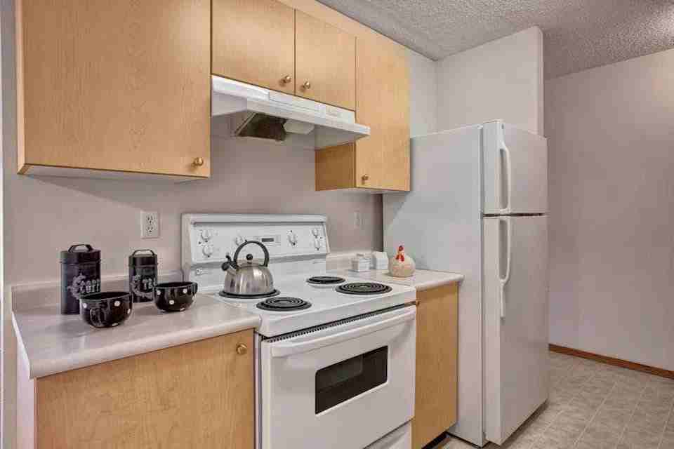 1205 Leila Avenue - Photo 7 of 10