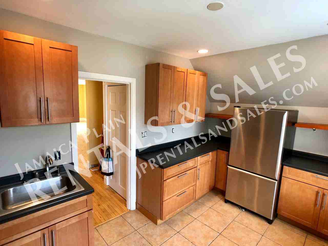 67 Hewlett St #2CO - Photo 3 of 20
