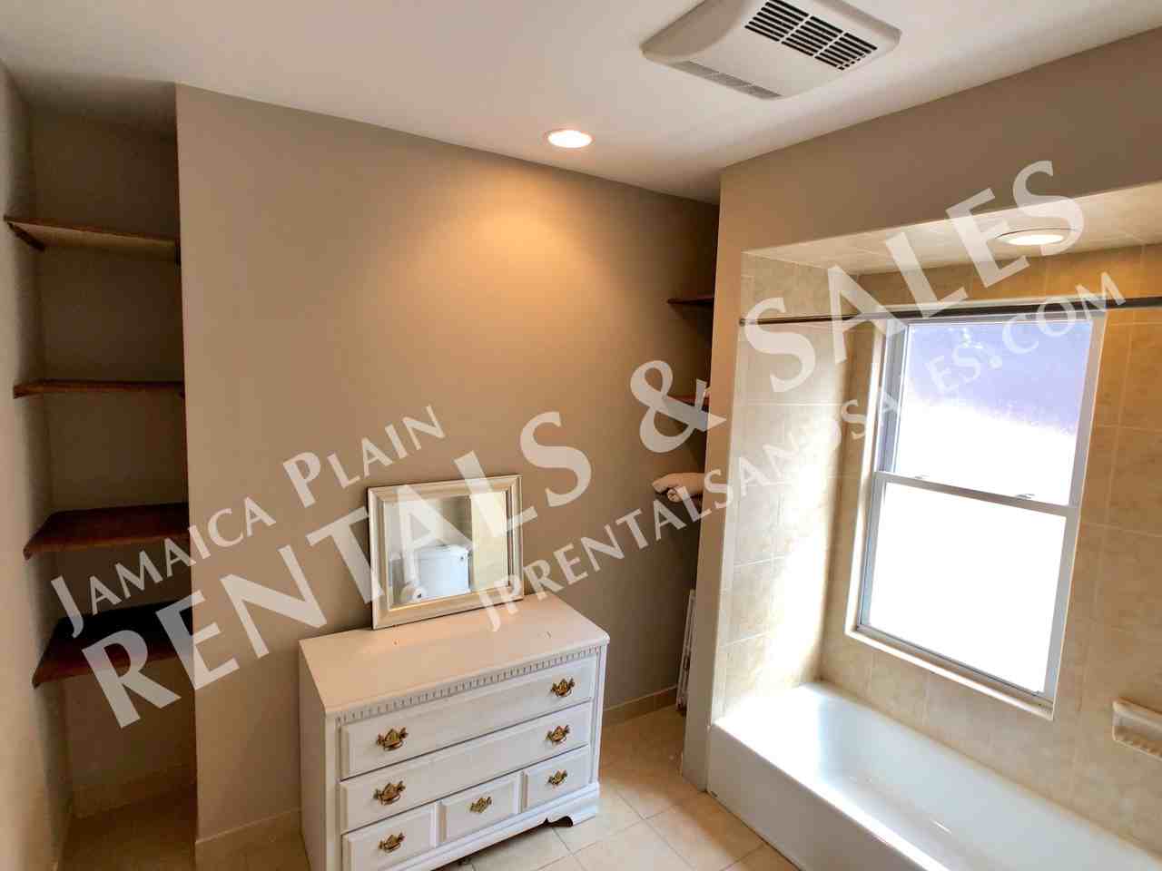 67 Hewlett St #2CO - Photo 5 of 20