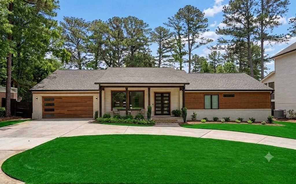 4130 Lower Roswell Rd - Photo 3 of 37