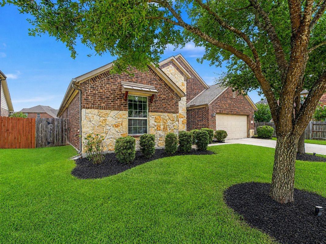 20614 Barchan Point Way - Photo 2 of 45