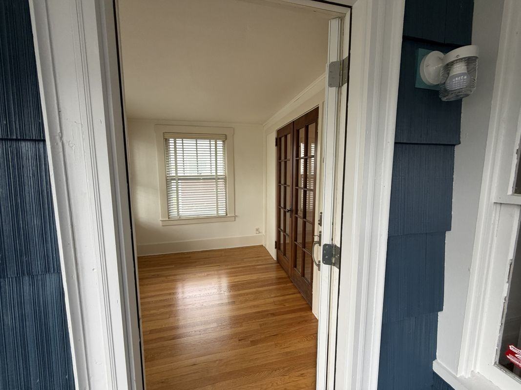271 N Collingwood Ave - Photo 3 of 20