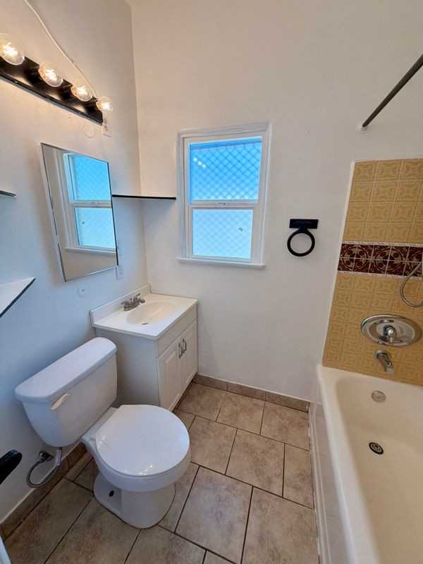 10716 Ralston Ave - Photo 4 of 11