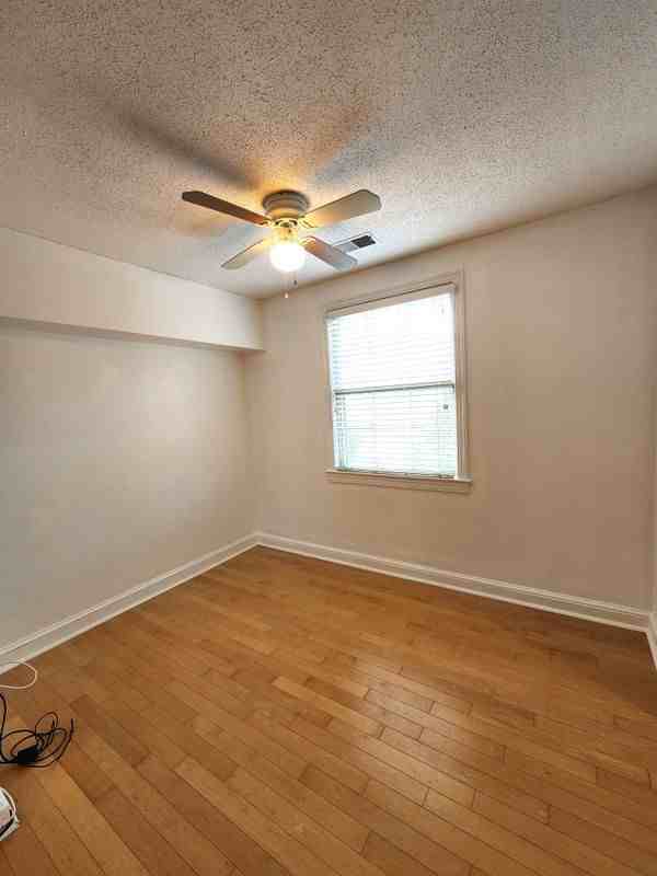 2811 Arlington Blvd ##202 - Photo 6 of 20
