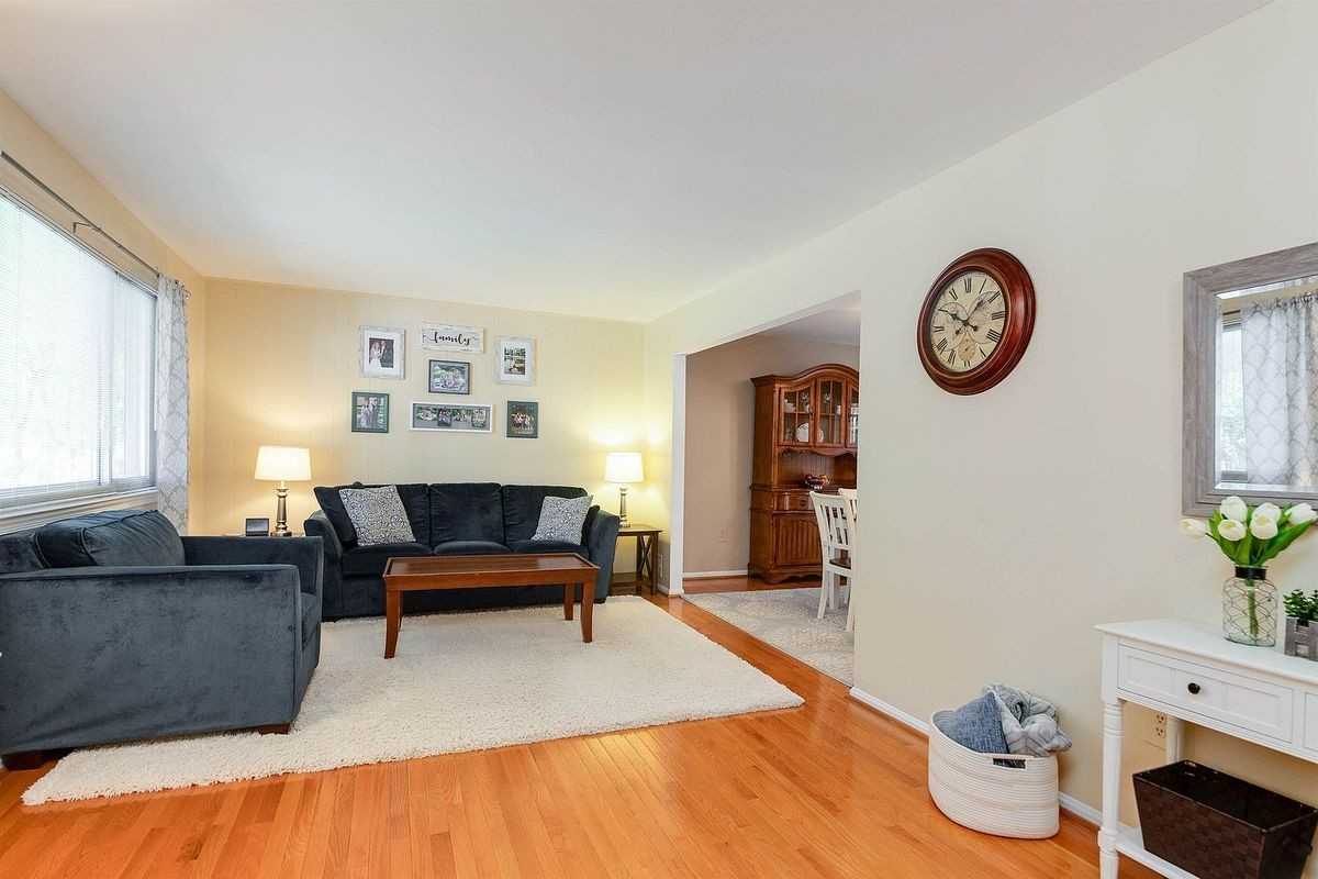 4992 Swinton Dr - Photo 2 of 27