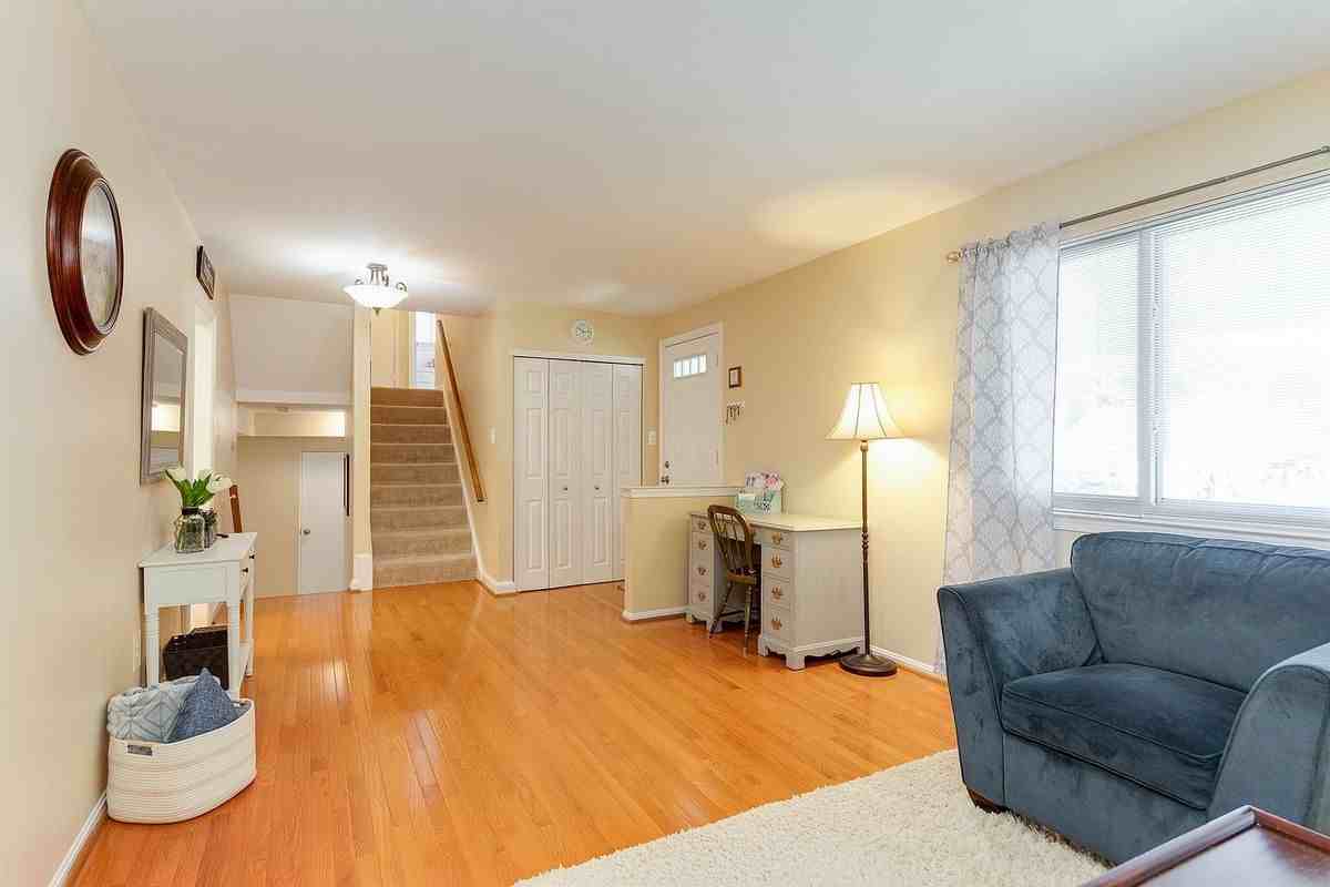 4992 Swinton Dr - Photo 3 of 27
