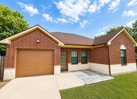 featured image of 703 Perry Ave