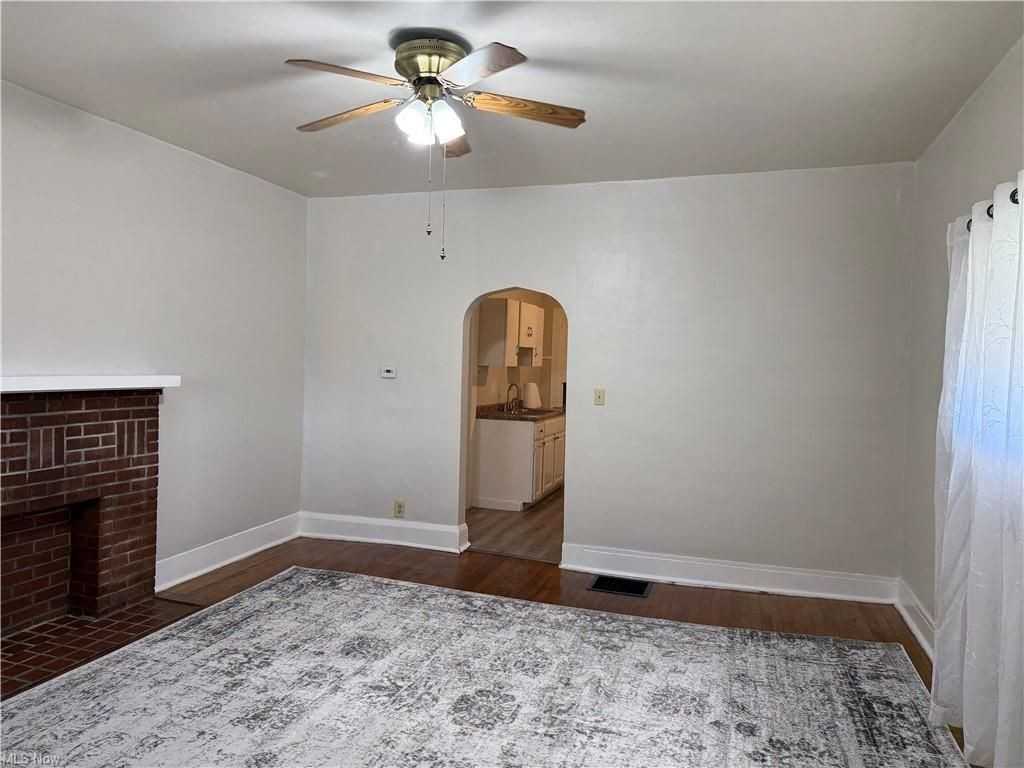 832 Grant Ave - Photo 4 of 14