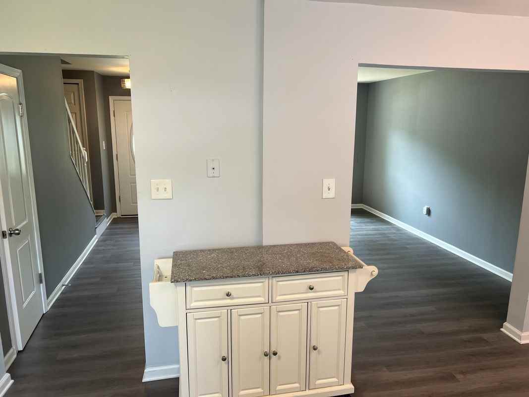 2263 Prince Of Wales Ct - Photo 2 of 16