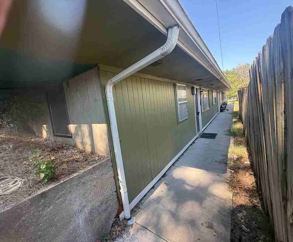 306 8th St - Photo 7 of 7
