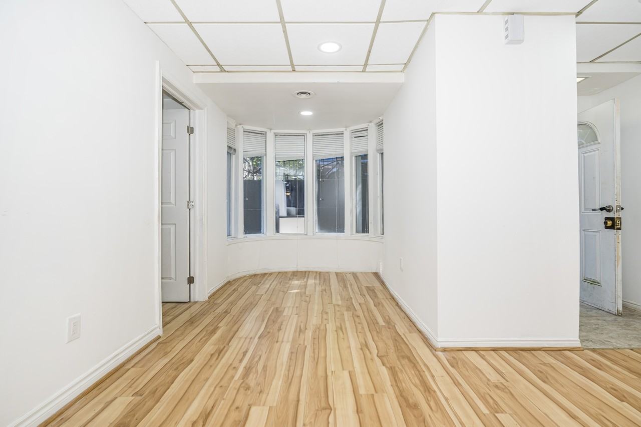 605 Huron Street #A - Photo 3 of 11