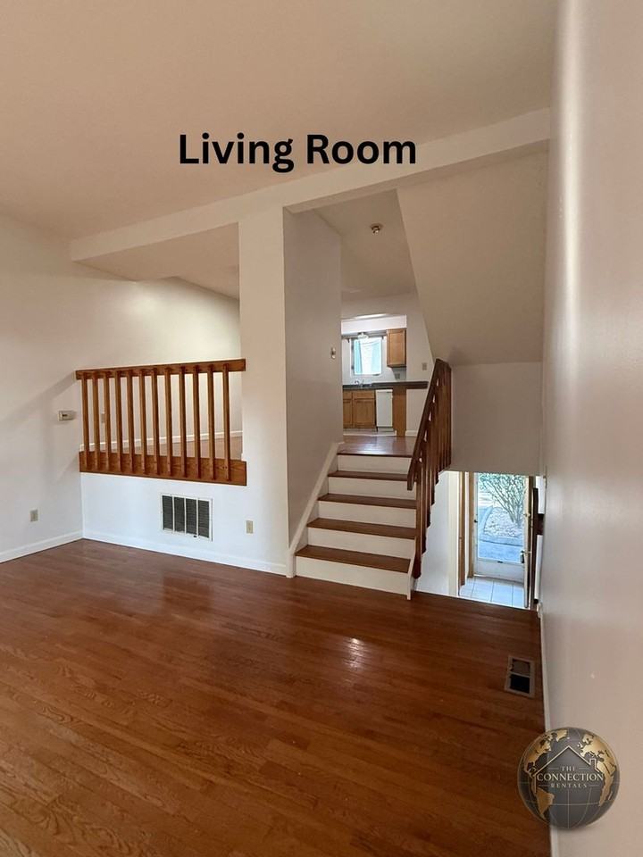 410 Farmington Ave Apt N5 - Photo 4 of 30
