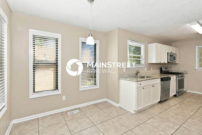 452 Bells Ferry Pl - Photo 5 of 16