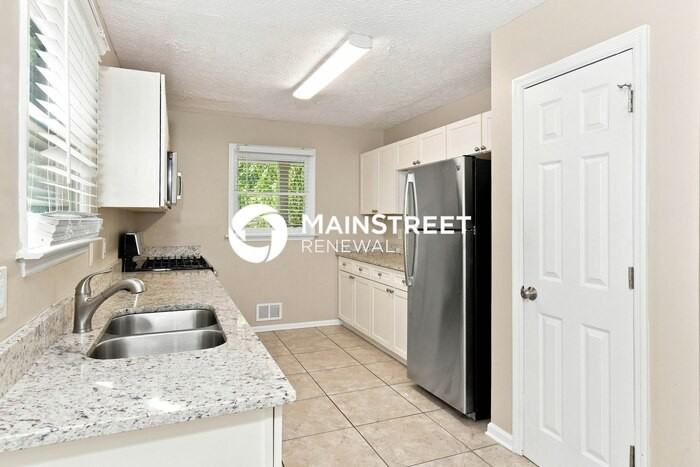 452 Bells Ferry Pl - Photo 6 of 16