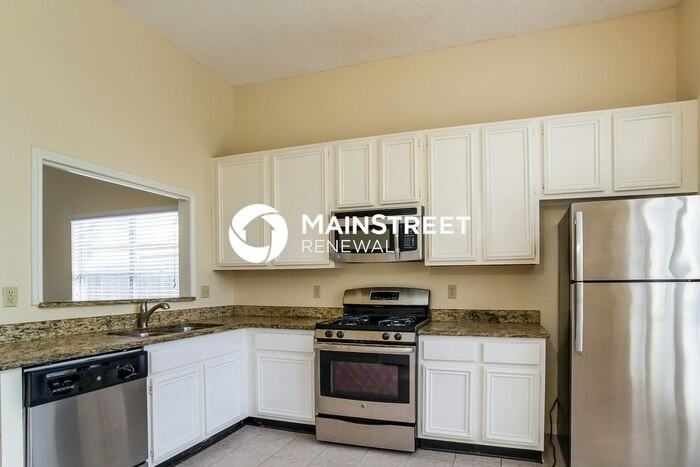 1526 Rushworth Dr - Photo 6 of 16