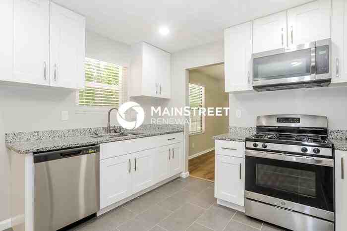 997 Redan Trl - Photo 7 of 18