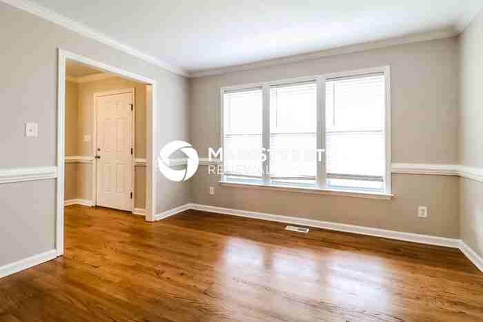 6321 Bridgemont Ln - Photo 5 of 17