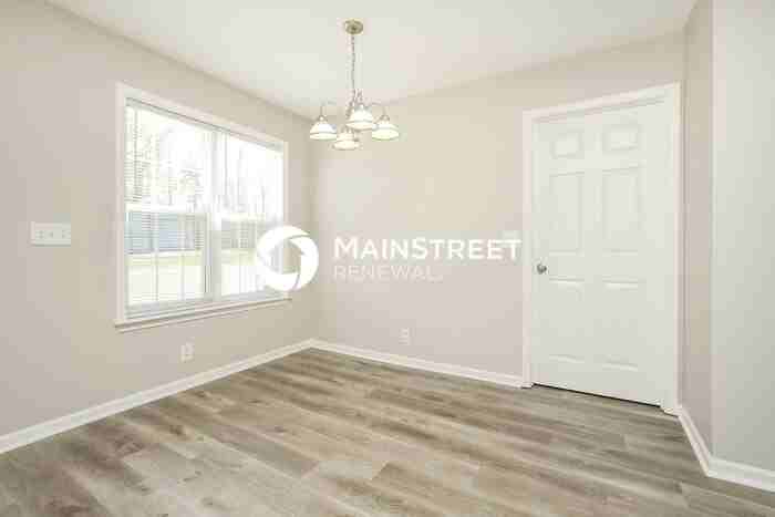 1204 Lasalle Ct - Photo 7 of 17