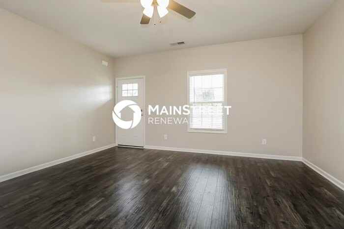 735 Mitscher Dr - Photo 5 of 17