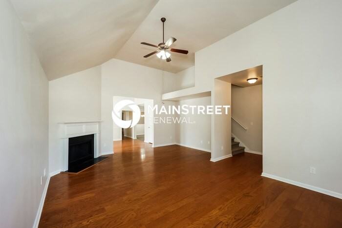 5905 Raventree Ct - Photo 5 of 17